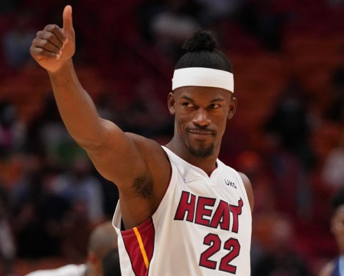  巴特勒20+10+10热火送老鹰四连败  