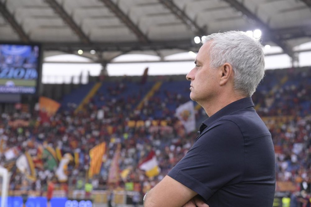  罗马惨败给国际米兰，穆帅赛后直言需调整心态  