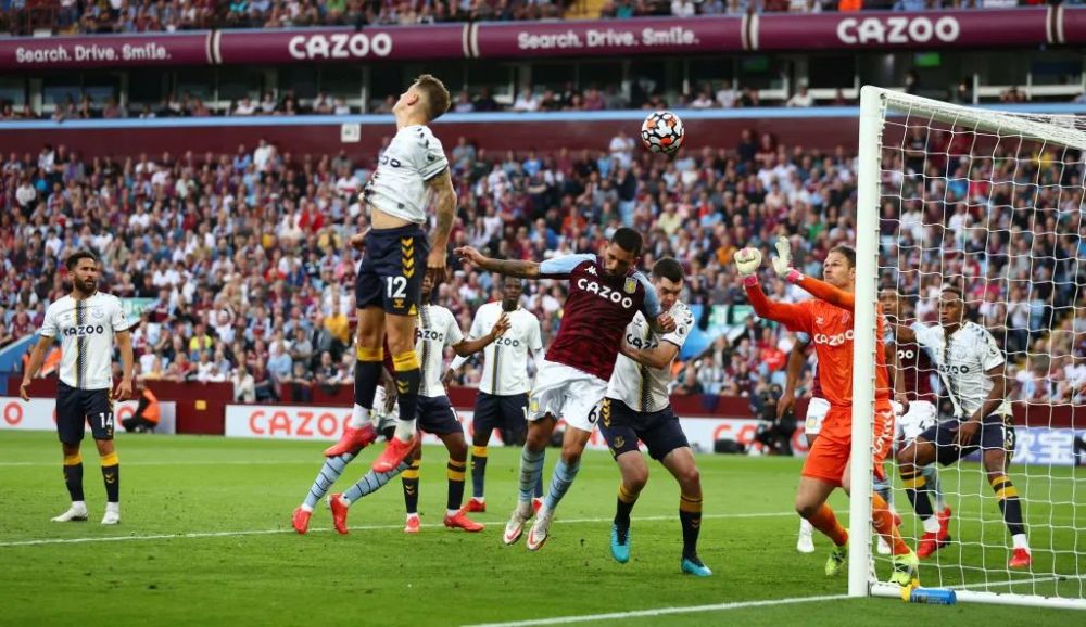  埃弗顿主场击退阿斯顿维拉，太妃糖收获关键三分